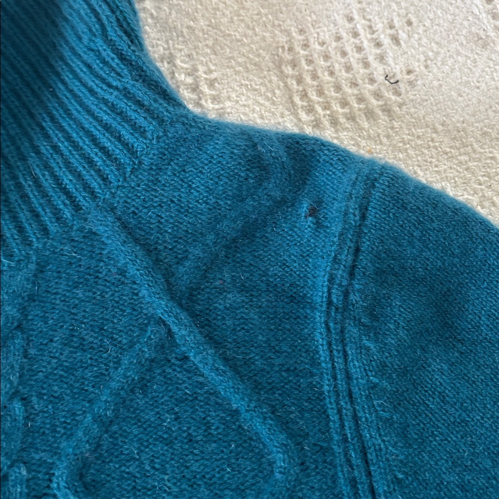 Talbots Cashmere Cable Knit 
Women's Sweater‎ - Picture 11 of 14